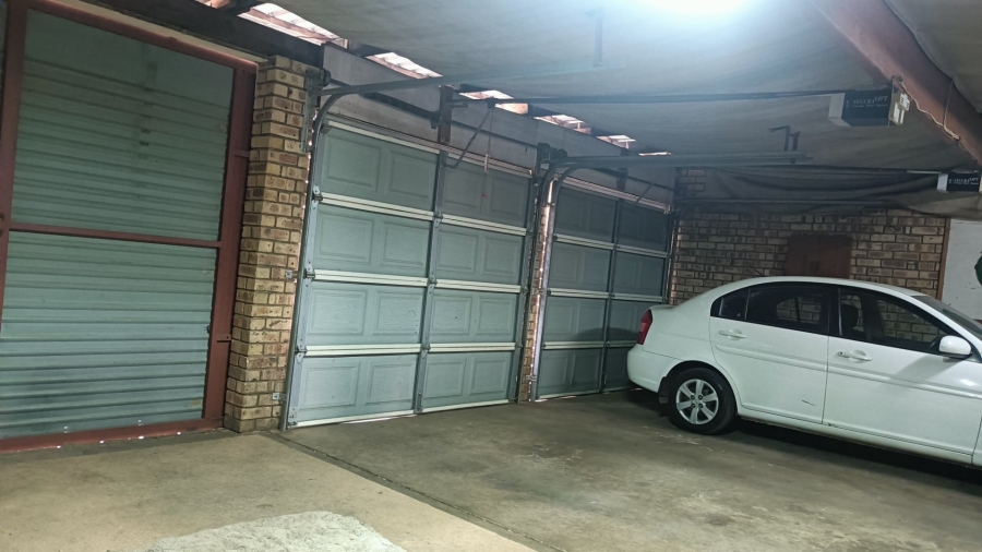 4 Bedroom Property for Sale in Wilkoppies North West